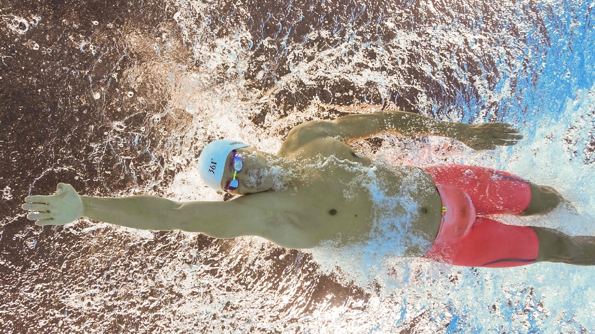 哈兰德目前英超射手榜领跑（15场23球，13球领跑英超射手榜），哈兰德 英格兰队